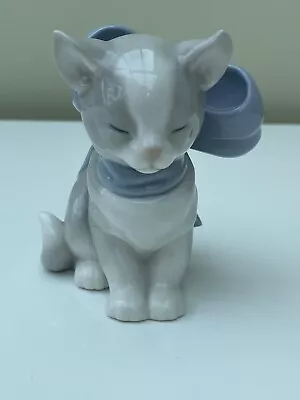 Buy NAO Lladro 1348  Kitty Present  Grey & White Cat Figurine Blue Bow, Great Cond • 30£