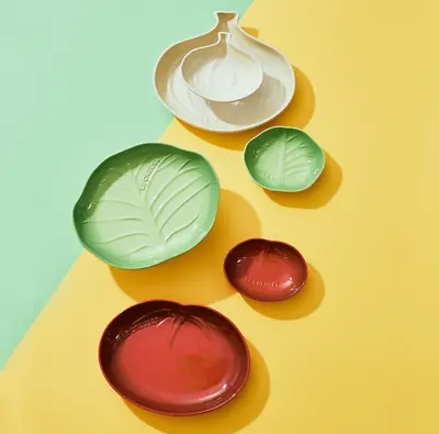 Buy Le Creuset Small Vegetable Dish Small 1P + Medium 1P Set (Color Options) • 75.87£