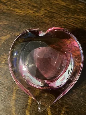 Buy Pink Glass Heart Paperweight • 3£