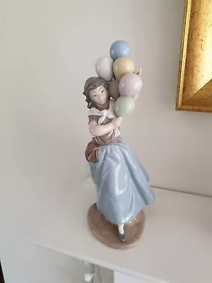 Buy Lladro 5141 BALLOON SELLER Girl Lady Woman Figurine • 46.99£