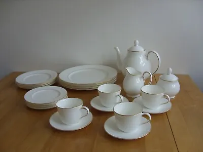 Buy Royal Doulton Signature Gold Pattern Tea And Dinner Wares Selection • 6£