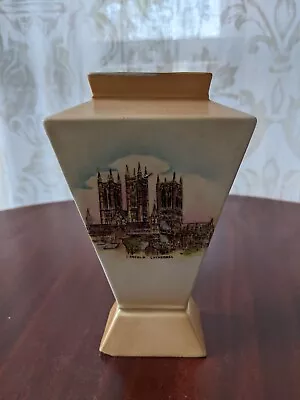 Buy Shelley Vase Lincoln Cathedral • 10£
