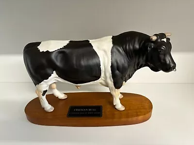 Buy LARGE BESWICK FRIESIAN BULL CONNOISSEUR MODEL No A2580B - Excellent Condition • 140£