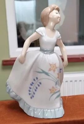 Buy Nao By Lladro Figurine 15 Floral Spirit - Beautiful Girl In Pretty Flowery Dress • 19.99£