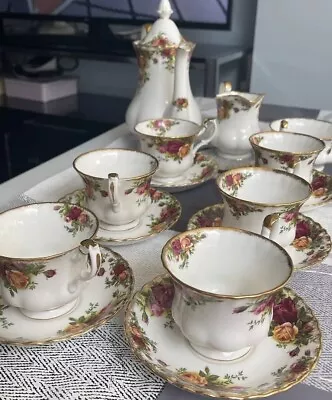 Buy Royal Albert Old Country Roses FULL SET Please See Photos Of What’s Included • 62£