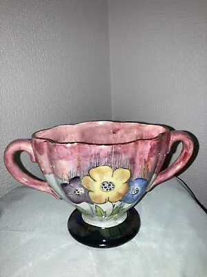 Buy Trophy Vase • 8£