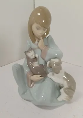 Buy LLADRO CAT NAP Figurine Girl Holding Napping Kitten Cat W/ Sweet Puppy #5640 • 109.10£