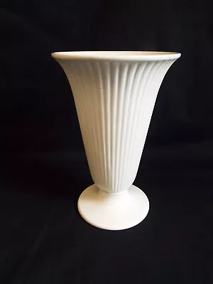 Buy Large Wedgwood Etruria & Barlaston Moonstone Trumpet Vase • 47.50£