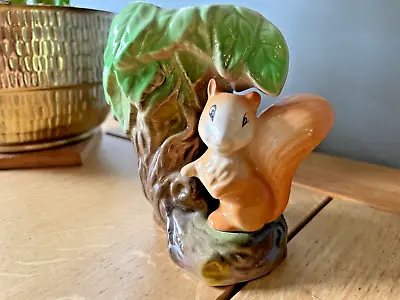 Buy 1960's Vintage Hornsea Eastgate Pottery Fauna Royal Squirrel Design No. 25 Vase. • 8£