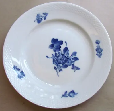 Buy Royal Copenhagen Blue Flowers Braided 9  Luncheon Plate (10182) • 25.65£