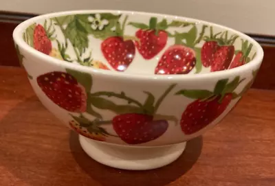 Buy Emma Bridgewater   Strawberries   French Bowl • 27£