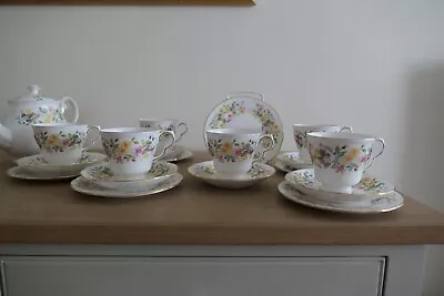 Buy Colclough Hedgerow Tea Set - 22 Pieces • 80£