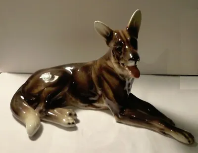 Buy WIEN KERAMOS CHOCHOLKA Schäferhund GERMAN SHEPHERD Alsatian DOG FIGURINE Resting • 144.44£