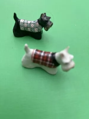 Buy Vintage Minature Dog Figurines Ornament China - 4.5cm Approx • 7.50£