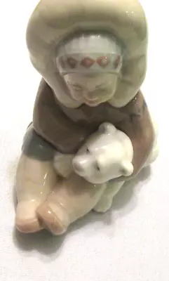 Buy Lladro Eskimo Child Playing With Polar Bear Porcelain Figure #1195 *retired* • 34.14£