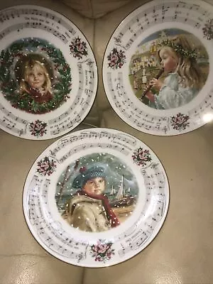 Buy Royal Doulton X3 Christmas Carols Decorative Plates, 1984-85-86 Bone China • 10£