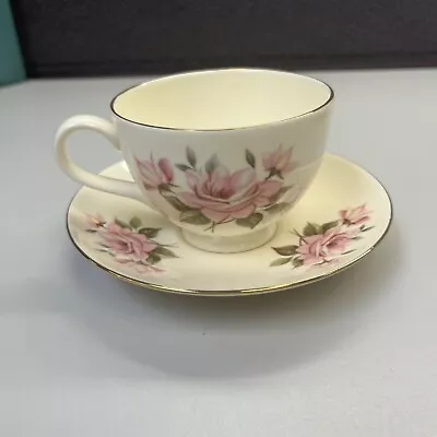 Buy Royal Vale Tea Cup & Saucer England Pink Flowers Bone China (6 Sets Available) • 10.39£