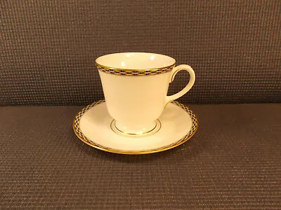 Buy Royal Worcester Dinnerware Francesca Pattern Cup & Saucer Set • 14.18£