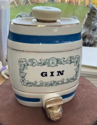 Buy Vintage Wade Pottery Gin Barrel Royal Victoria W.A. Gilbey Limited Since 1857 • 10£