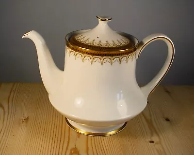 Buy Paragon Athena Large Gold Teapot • 25£