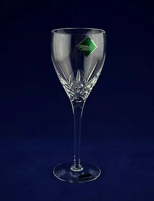 Buy Edinburgh Crystal “SKYE  Wine Glass – 18.2cms (7-1/8″) Tall • 32.50£