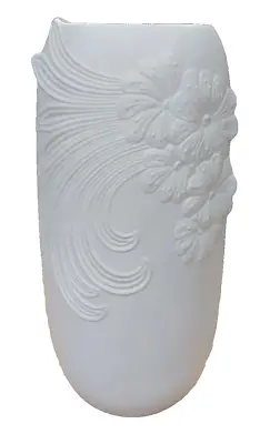 Buy Large Kaiser White Bisque Porcelain Vase Relief Flowers By Manfred Frey • 20£