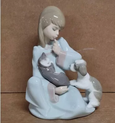 Buy LLADRO CAT NAP Figurine Girl Holding Sleeping Cat W/ Curious Dog #5640 • 63.94£