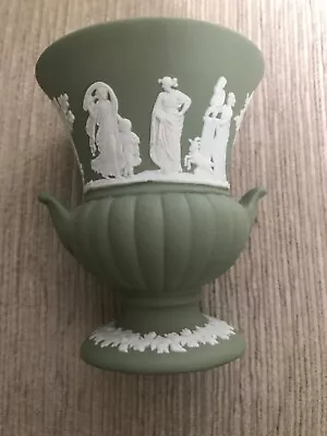 Buy WEDGWOOD Green Jasperware Small Urn/Vase 1977 • 11.45£