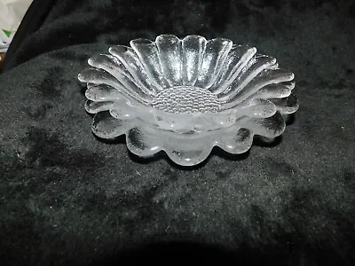 Buy 2 X  Dartington Glass Flower Dishes Frank Thrower Different Designs Great Condit • 32£