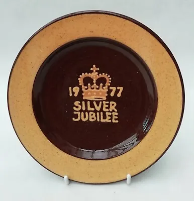 Buy Vintage Queen Elizabeth II Silver Jubilee1977 Slipware Studio Pottery Plate • 10.99£