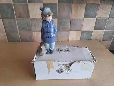 Buy Nao By Lladro Figurine Of A Travelling Boy With Rucksack In His Hand • 6.50£