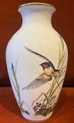 Buy Franklin Porcelain MEADOWLAND BIRD LARGE VASE BY JOHN WILKINSON LIMITED EDITION • 35£