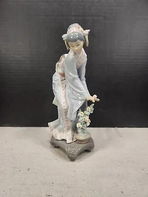 Buy Lladro # 1449  Mayumi  Japanese Geisha Girl Tending Flowers 9 3/4” High • 192.10£