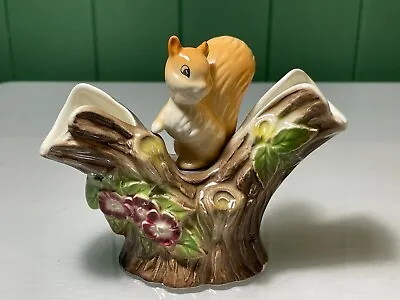 Buy VINTAGE HORNSEA FAUNA POTTERY TREE STUMP WITH SQUIRREL DOUBLE BUD VASE No.21 • 9.99£