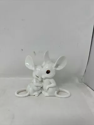 Buy Royal Osborne Bone China White Cuddling Mice Figurine Ornament • 11.99£