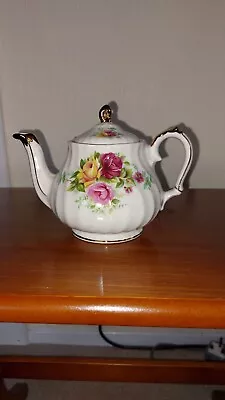 Buy Sadler Teapot For One • 3.99£