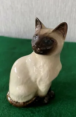 Buy BESWICK CAT SIAMESE CAT SEATED  MODEL No. 1887 GLOSS PERFECT • 14.99£