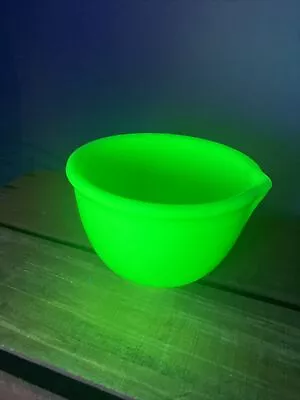Buy Vintage 1940's Green Jadeite Mixing Bowl With Pour Spout, Batter Bowl 6.5”(1) • 33.21£