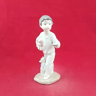 Buy Nao By Lladro Figurine Boy Holding Dog With Candle - 8147 L/N • 45£