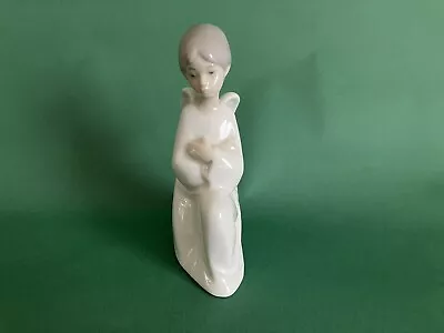 Buy NAO Lladro Figurines Kneeling Angel • 9.95£