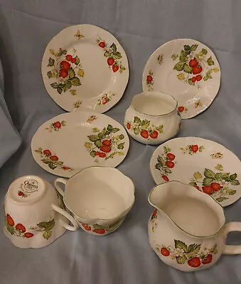 Buy Vintage Crownford Queen's Tea Set Virginia Strawberry (1980s) • 95£