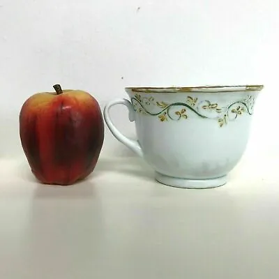 Buy 18th Century Or Earlier Murano Lattimo Milk Glass Cup With Applied Handle • 142.31£