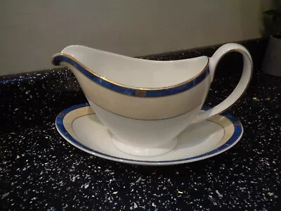 Buy Wedgwood Alexandria Gravy Boat And Stand • 25£