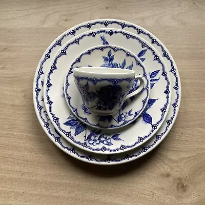 Buy Victoria Broadhurst Staffordshire Blue And White Rose Pattern IRONSTONE • 30£