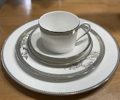 Buy Vera Wang Wedgewood China Lace Platinum 5 Piece Plate Set- NEW In Box • 89.99£