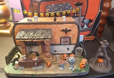 Buy Lemax Spooky Town Creepy Camper Lighted Building + Fire Pit Figurine  • 40.54£