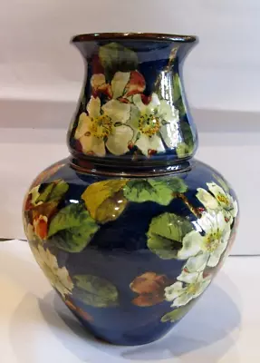 Buy Doulton Lambeth: Faience Vase • 145£