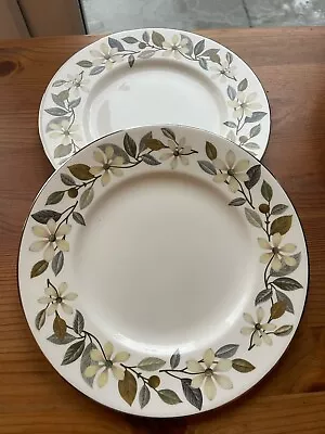 Buy WEDGWOOD 'BEACONSFIELD' PATTERN 23cm FINE BONE CHINA PLATES X2 PERFECT CONDITION • 12.50£