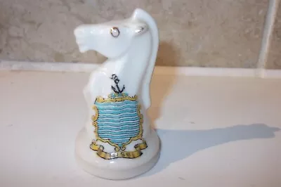 Buy Arcadian China 6.3 Cm Souvenir Knight Chess Piece Horse With Diss Crest -norfolk • 29.50£