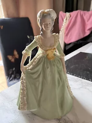 Buy Marie Antoinette Franklin Porcelain Figurine • 15£